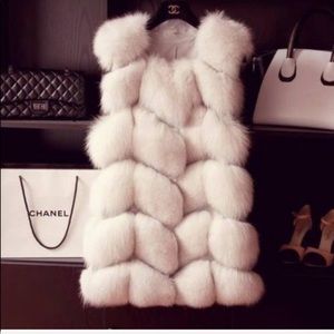 A GIRL SHOULD BE TWO THINGS: CLASSY AND FABULOUS💕